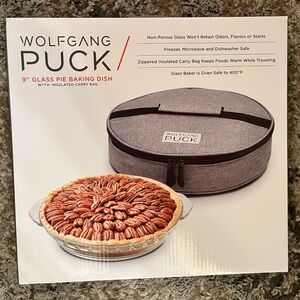 Wolfgang Puck Glass Pie Baking Dish with Insulated Carry Bag